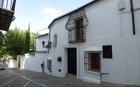 Salvatierra Guest House